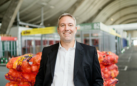 Fabian Preuß, Leiter des Technischen Betriebs, in der Großmarkthalle